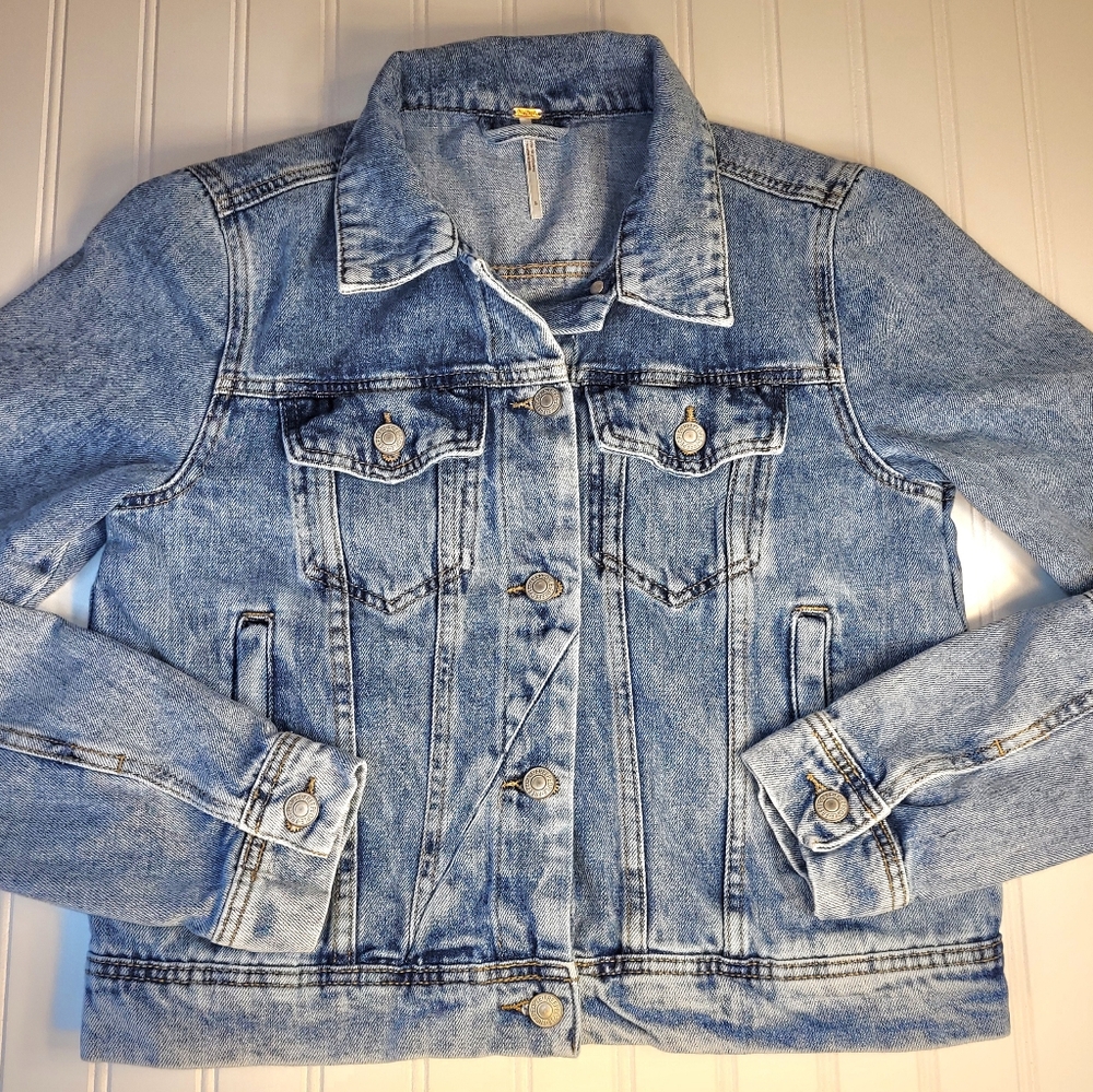 Free people denim button up jacket blue sz small